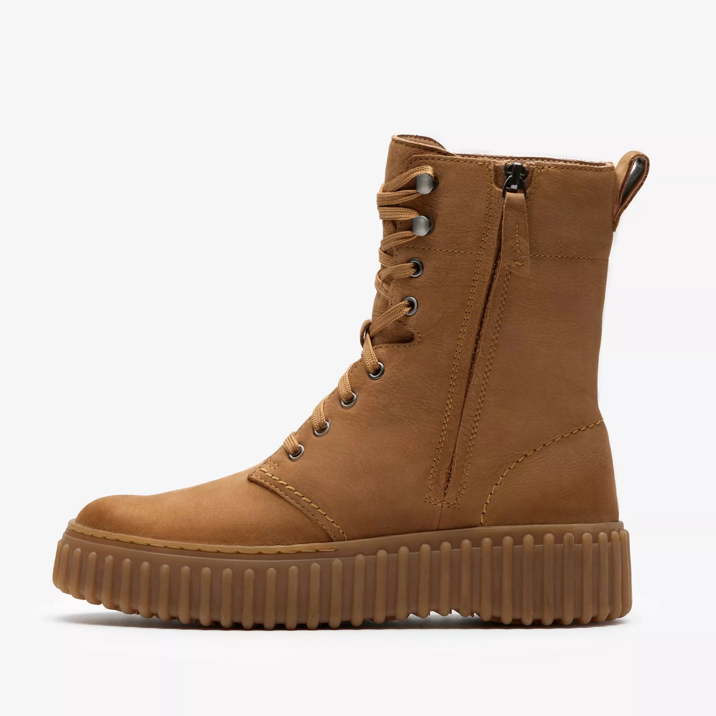 CLARKS BOTA TORHILL STYLE NOBUCK MARRÓN TOSTADO CLARO