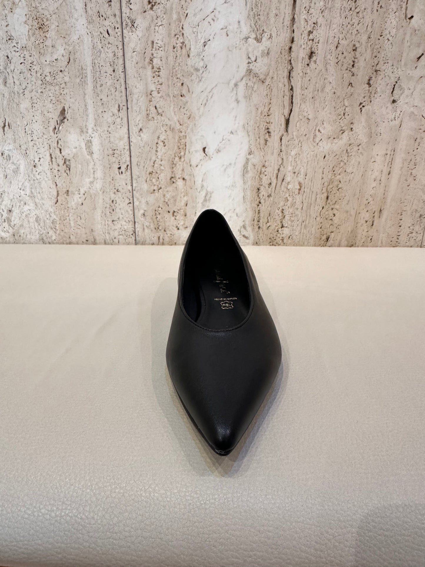 MANOLETINA DANIELA VEGA 2485