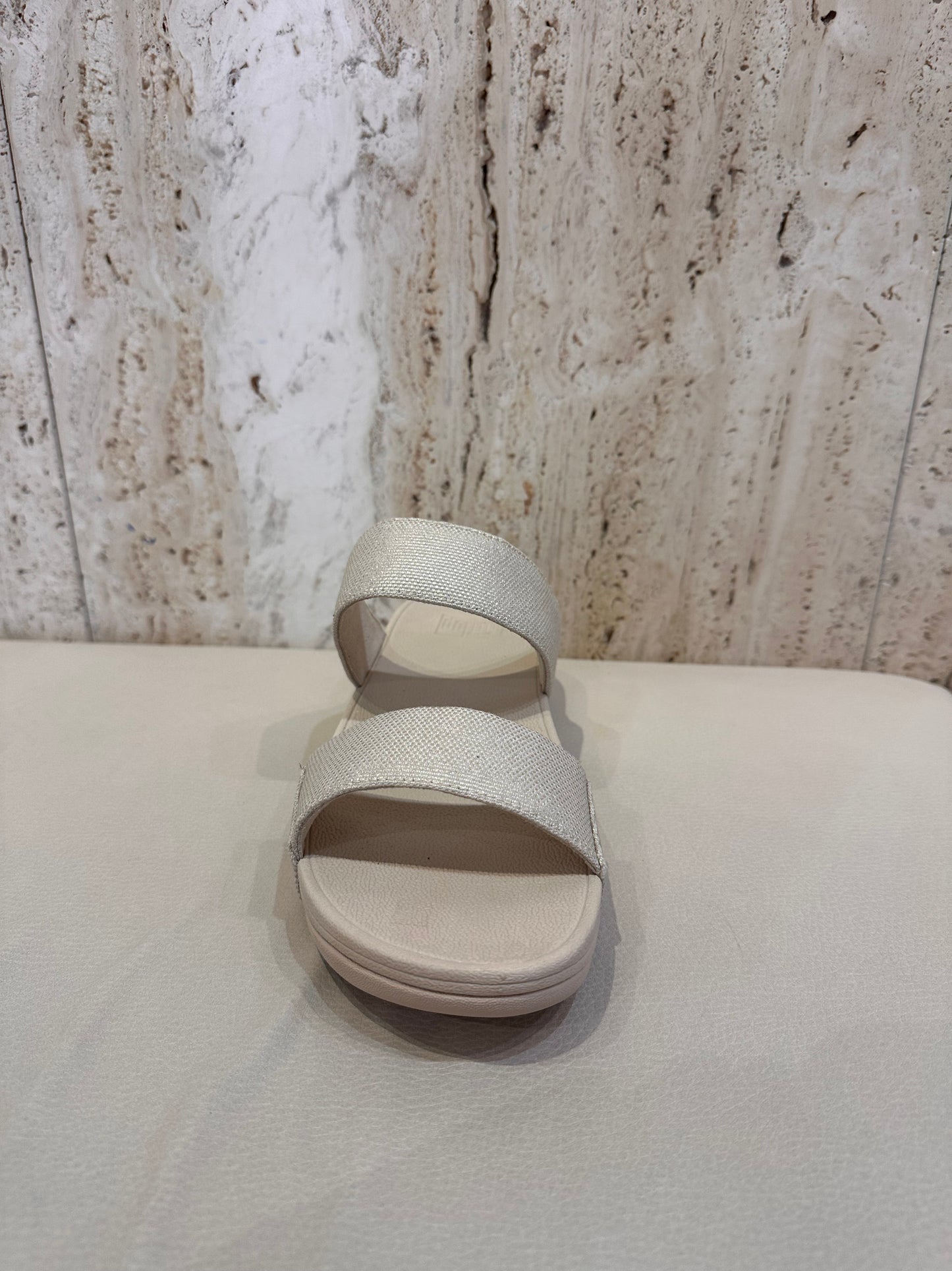 FITFLOP CHANCLO PLATINO