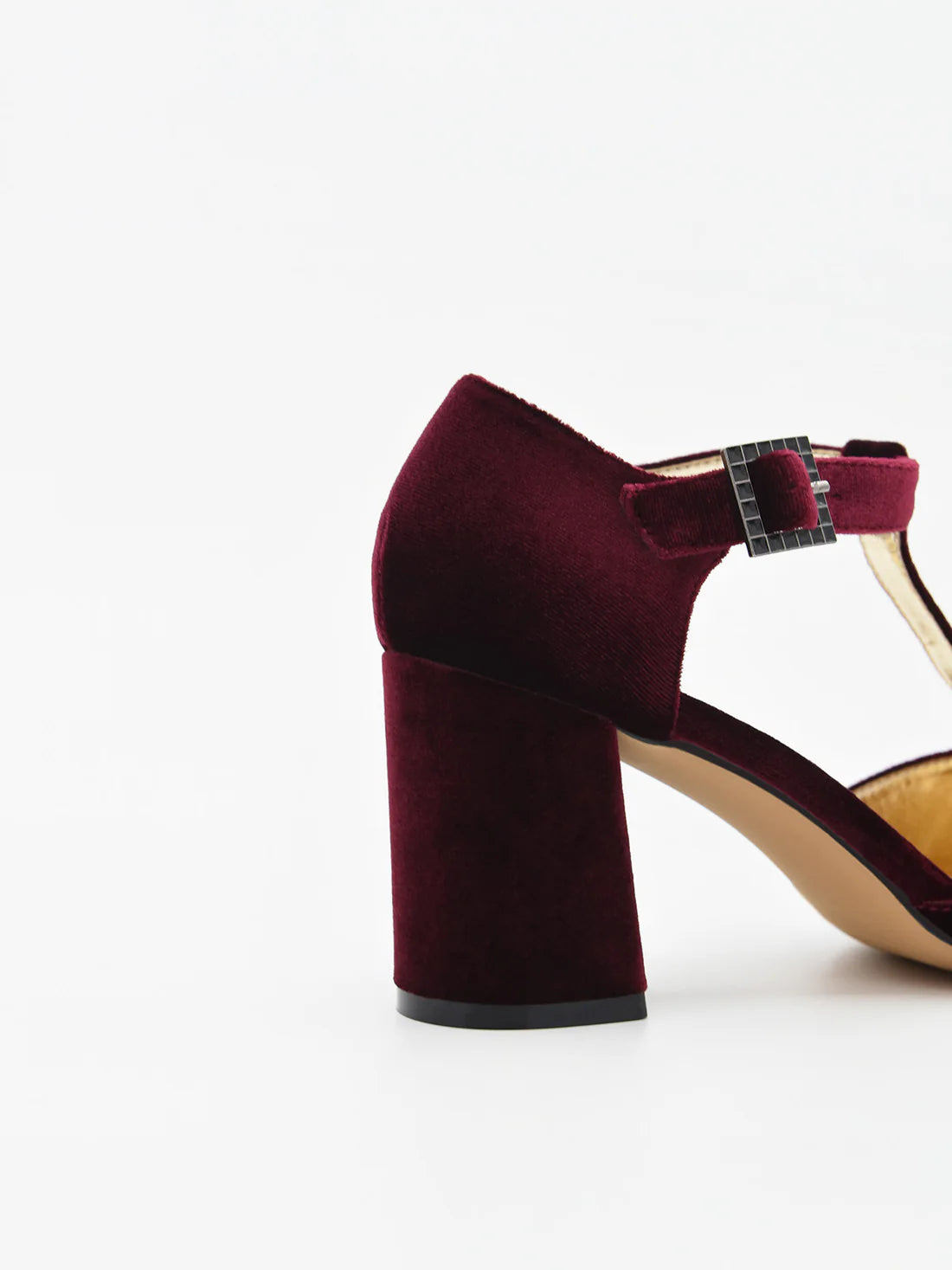 ZAPATOS DE TERCIOPELO AZAREY CON TIRA EN EL EMPEINE