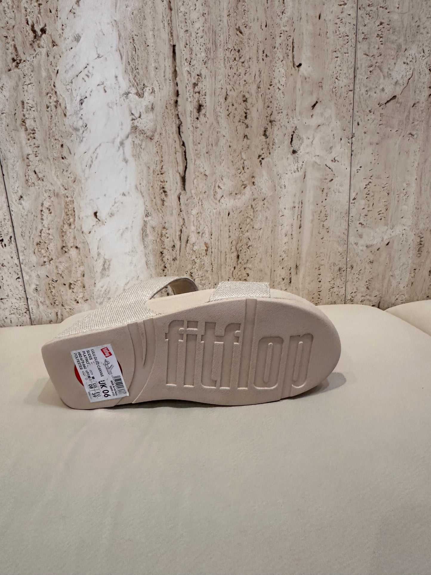 FITFLOP CHANCLO PLATINO