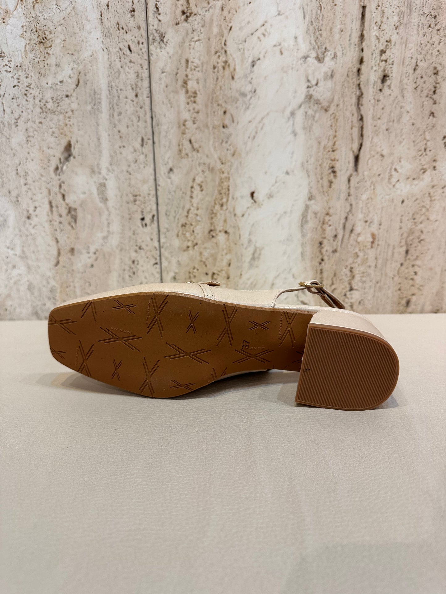 ZAPATO DANIELA VEGA DESTALONADO SAHARA 2451N