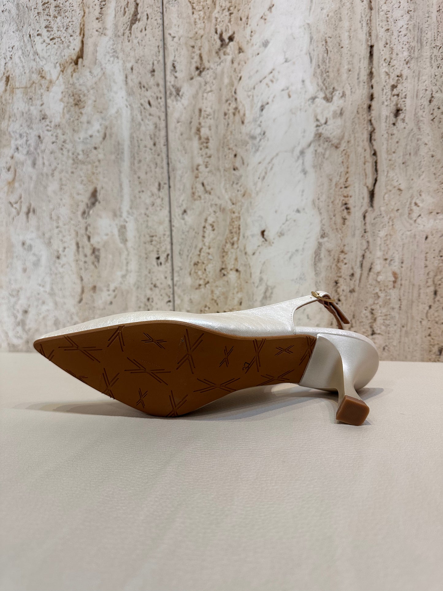 ZAPATO DANIELA VEGA DESTALONADO CHAMPAGNE