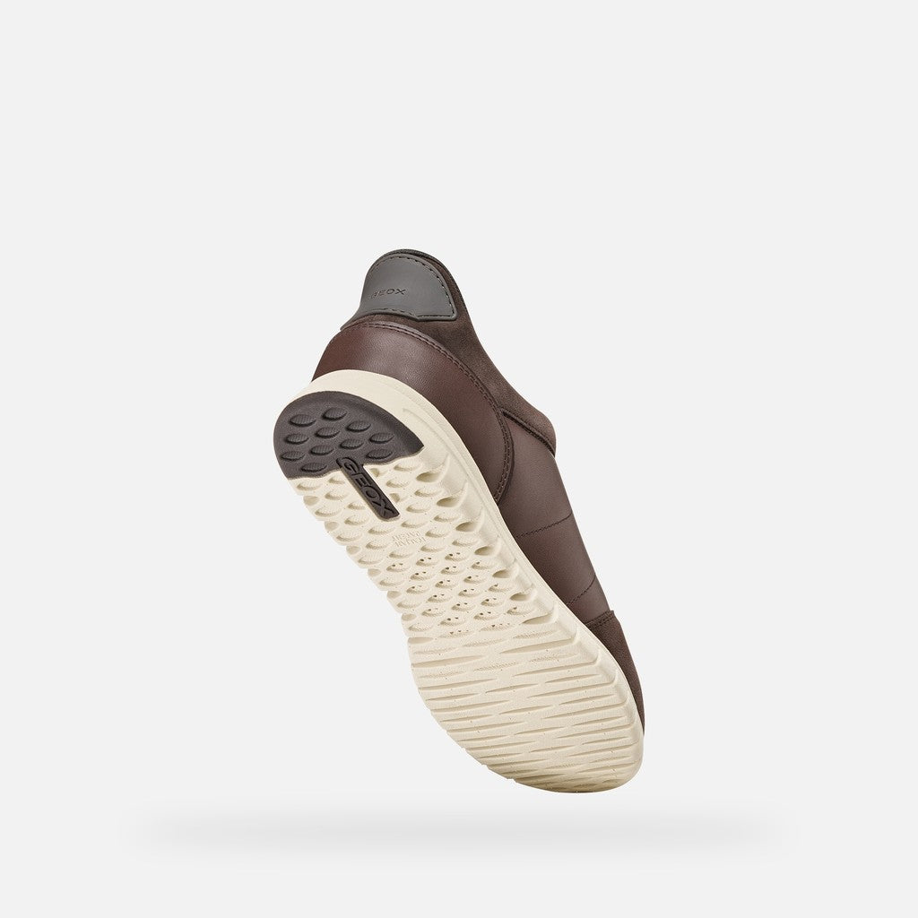 Geox zapatilla Flextridezero Plus Hombre Marron calce facil