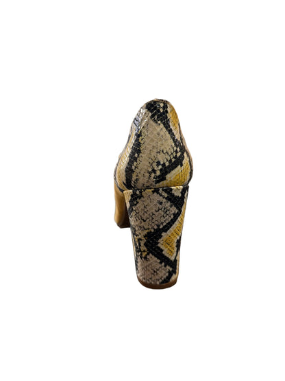 SALON MOSTAZA 7 DANIELA VEGA