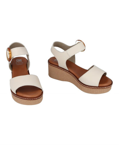 SANDALIAS CON CUÑA FLUCHOS D9450